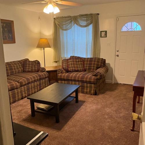 RFK Union Station free parking 1 bdrm