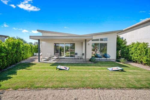 1 mi from Tennis Garden - Corn hole - Pool Access in 印第安維爾斯(CA)