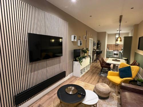 Modern 2 bedroom 2 bathroom Apartment newly renovated, Dublin