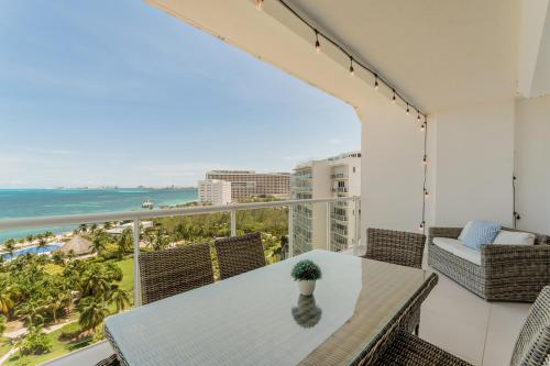 WAVES Beachfront 2 BDR by Casa Paraiso, Cancún (foto 6)