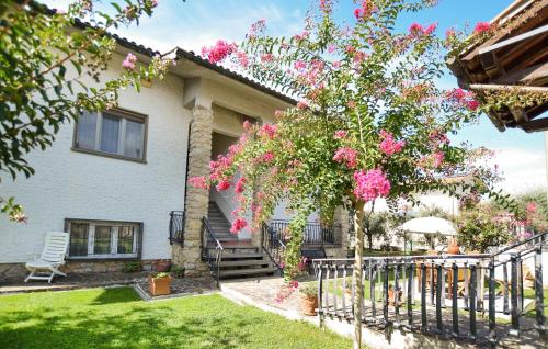 A szálláshely kívülről, 3 Bedroom Gorgeous Home In Pistoia in Castel Gargane