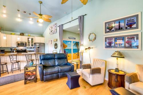 Ocean-View Balcony! Coastal Haven in Crystal Beach - Gilchrist, TX