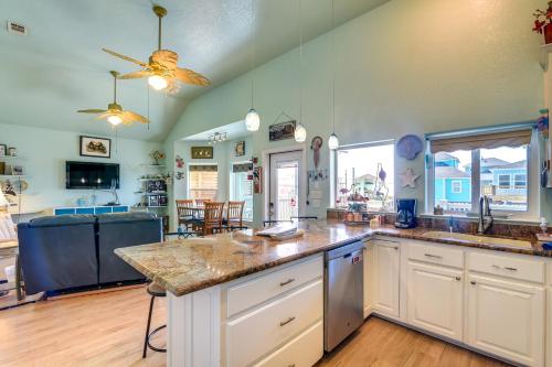 Crystal Beach Home with Ocean Views - Walk to Beach! in Crystal Beach, USA