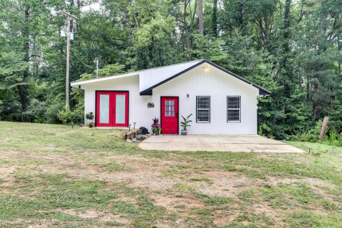 Fayetteville Vacation Rental - Near Lake McIntosh! in Fayetteville, USA