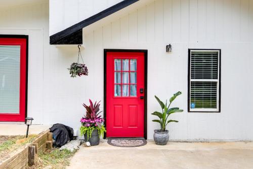 Fayetteville Vacation Rental - Near Lake McIntosh! in Fayetteville