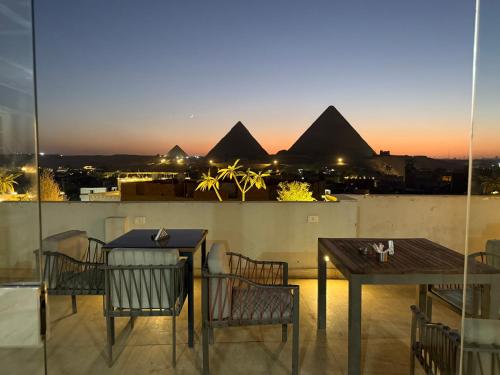 Pyramids Lodge 2