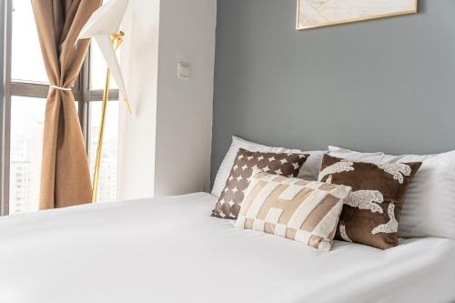 XinChen - Paris Fashion City Landmark view 2 Queen Beds Flat, Shanghai (photo 6)