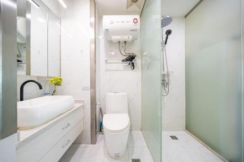 XuRi - East-Aesthetic Downtown Dwelling with Multi-Guest Capacity - image 4
