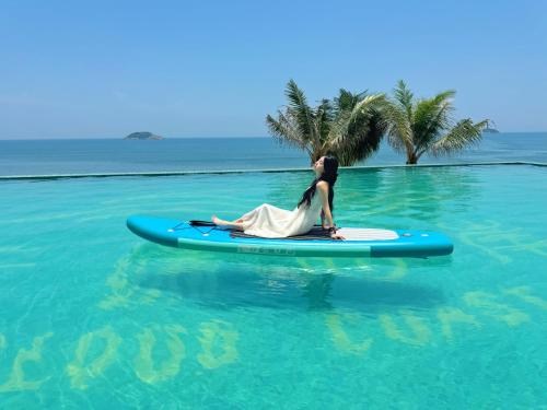 . Cloud Coast Hotel