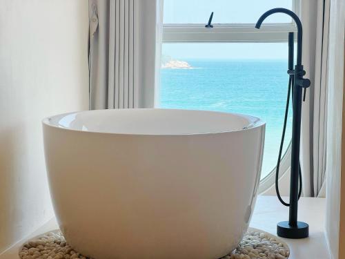 Cloud Coast Hotel · Pinghai