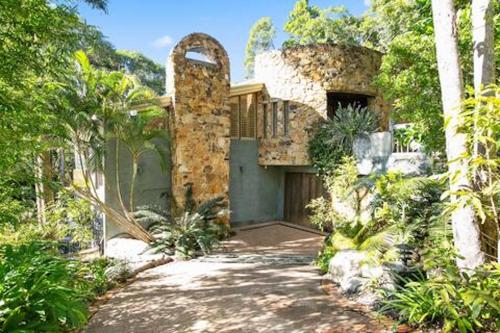 Little Cove 4BR Home, Pool, Pool table, Sleeps 16 – khách sạn tại Noosa Heads