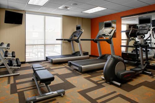 Courtyard by Marriott Brunswick - 피트니스 센터