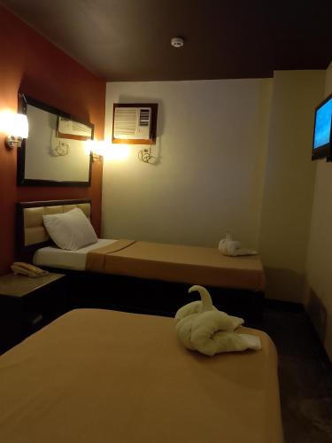 room detail thumbnail 2