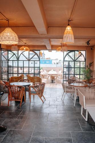 Restaurant, Divik Aparthotel in Bhopal