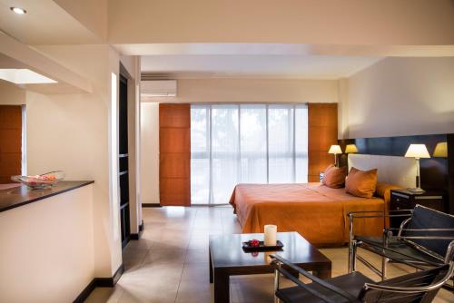 Executive Suite image 6