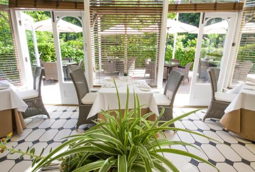 Restaurante, Chateau La Chaire in Rozel