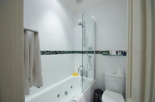 Chateau la Chaire Hotel