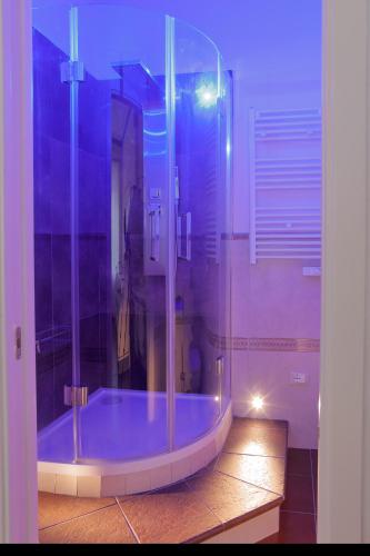 Palazzo Mari suite & rooms b&b in Монтеваркі