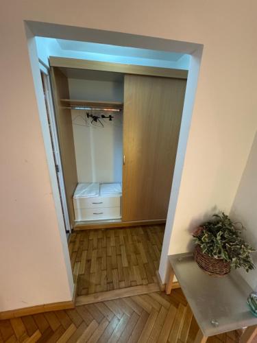 Apartment Catalin - image 11