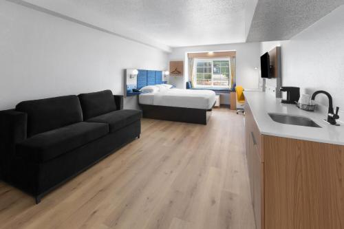 Microtel Inn & Suites by Wyndham Sioux Falls - image 2