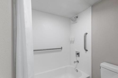 La Quinta Inn by Wyndham Nashville South - image 14