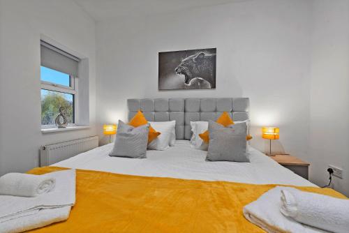 West Ealing Serviced Apartment - 2 Bedroom 2 Bath Parking Near Station - image 10