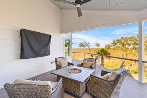 Marsh Island 9 - Best Sunset on the Island! Renovated Home! image