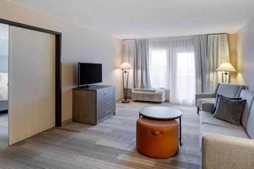 Holiday Inn Express Boulder an IHG Hotel - image 12