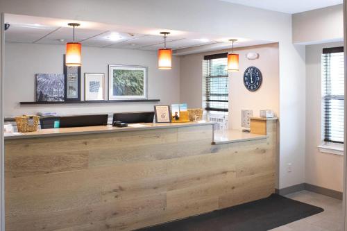 ردهة, فندق كانتري إن آند سويتس باي راديسون، كارليسل، بنسيلفانيا (Country Inn & Suites by Radisson, Carlisle, PA) in Carlisle City Center