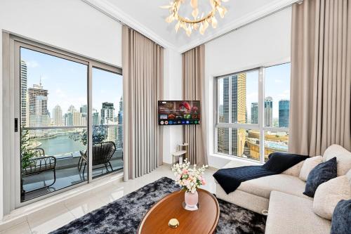 70m2 Bay Central-Luxury One Bedroom with Spectacular Marina Views, Dubaj