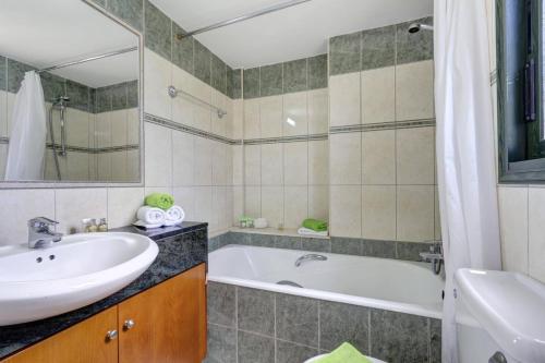 Villa Coral Christina by Villa Plus, Peyia (Foto 5)