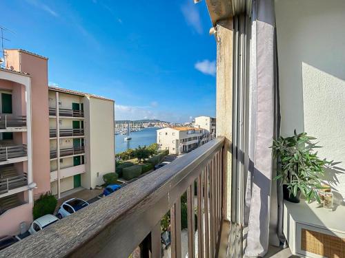 Piscine, Tennis & Vue sur le Port
