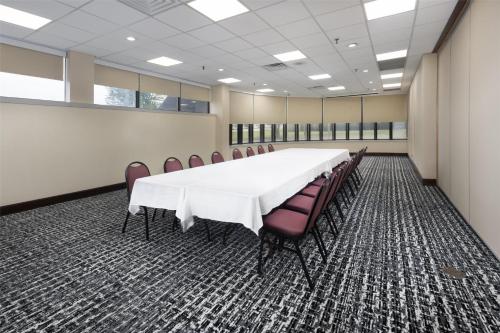 DoubleTree by Hilton Manhattan - 회의실/연회장