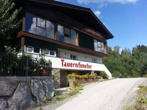 Apartment in Hohe Tauern with Mountain Views in Neukirchen am Großvenediger, Österreich