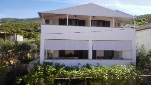  Apartment Nena in Gornji Karin