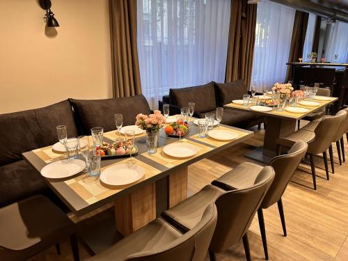 Skyhouse SPA Cinema and Party apartment, Riga (Foto 7)