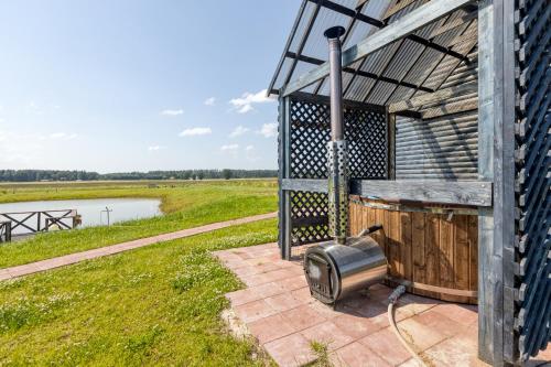 Brīvdienu māja Pakavi (Brivdienu maja Pakavi) in Skulte