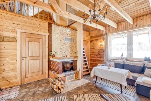 Brīvdienu māja Pakavi (Brivdienu maja Pakavi) in Skulte