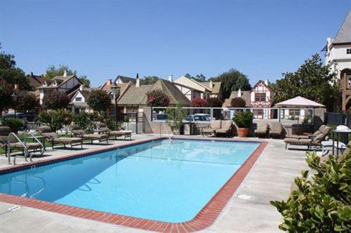 Piscina, Royal Copenhagen Inn in Solvang (CA)