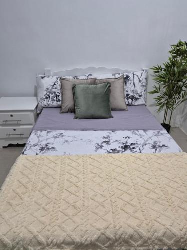 CASITAS VEYRA- Pagadian Staycation, Studio Type, Near Airport, AC, WiFi