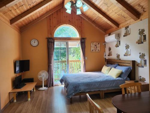 room detail thumbnail 0