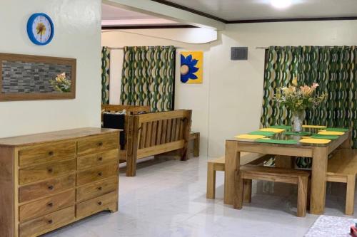 Michaels Homestay - Farm Villa nr Patar Beach & Bolinao Falls - 로비