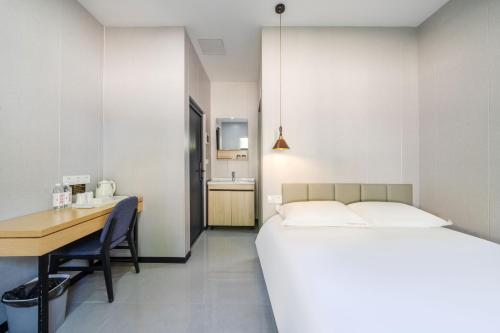 栖云居酒店 上海浦东机场店Shanghai Qiyunju Hotel - 24-hour free airport pick-up and drop-off Airport, 24-hour professional butler service, spacious room layout with great sense of space, relaxing spa massage service, Shanghai (photo 8)