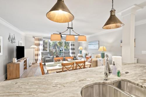 Lagoon Villa 43 - Close to Ocean! Easy Access to Resort! in Isle of Palms, USA