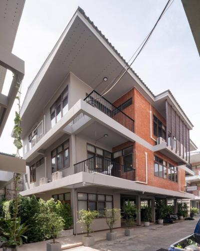 ThongLor|Spacious 4BR4BA Fast-WiFi Netflix Shop Bangkok 