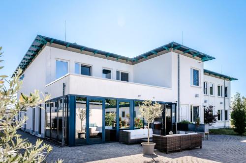 Hotel Burgholz in Stepprath, Deutschland