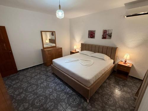 Noemi's Home in เมเซซ-ฟูเช