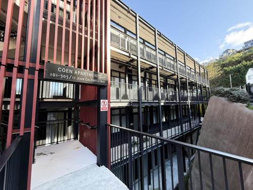 Urban Erskine-Bright and Modern 2 bedrooms apartment in ไอส์แลนด์เบย์