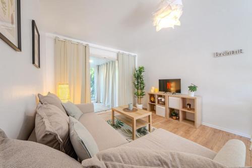 Le Cocon II - Private garden terrace - Parking in Saint-Eloi