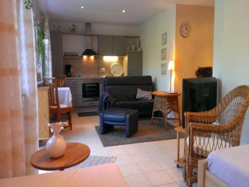 Ferienwohnung Schwanbergblick - Apartment - Mainbernheim